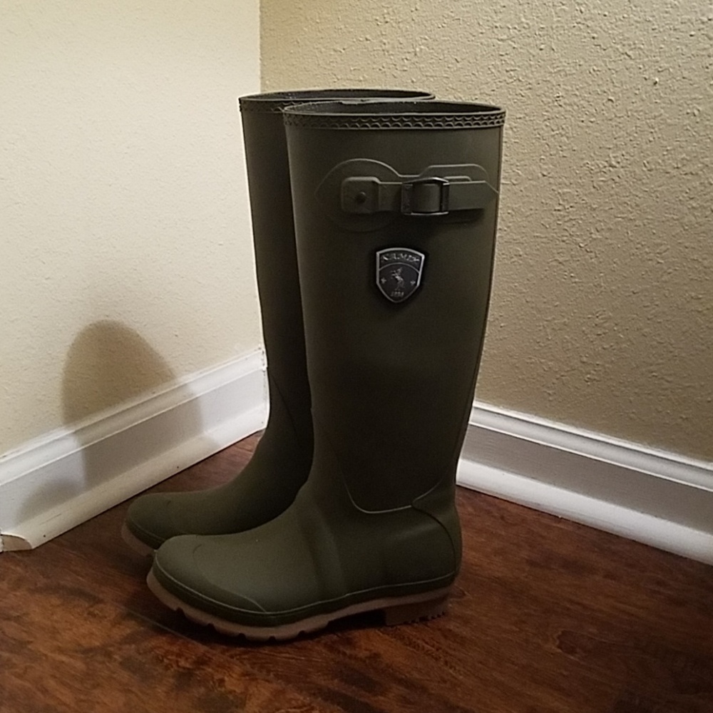 Rainboots